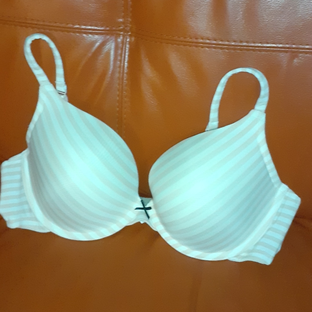 42D Bra striped pink and white Cacique